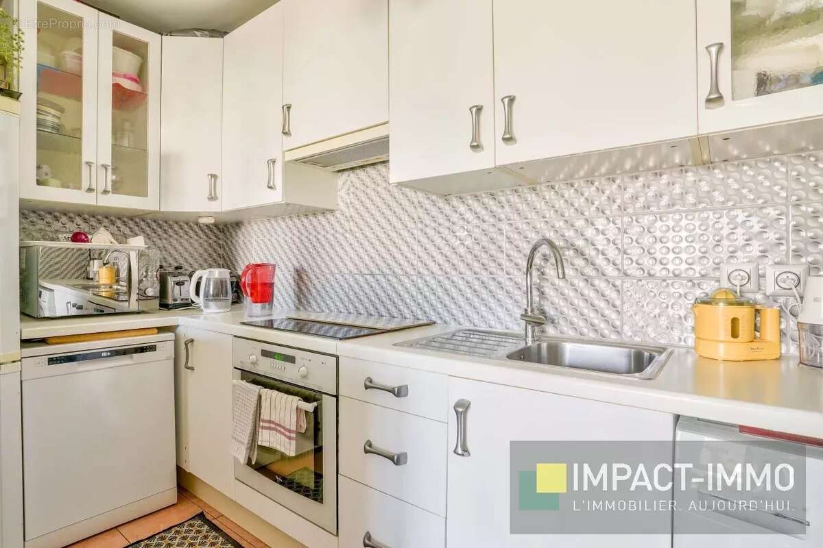 Appartement à COURBEVOIE