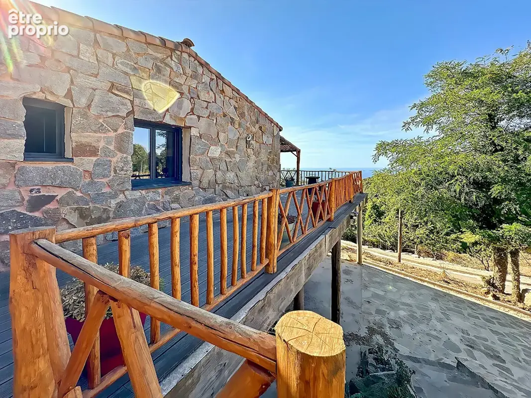 Photo Maison à Coti-Chiavari au prix de 695 000€