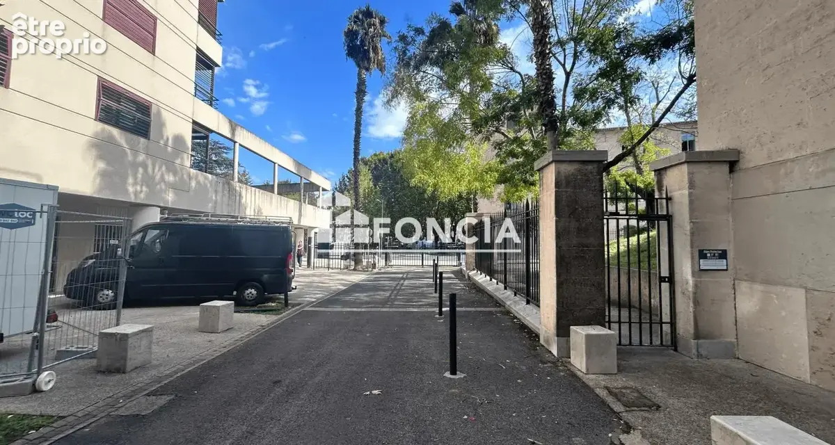 Montpellier – espace saint-charles – local professionnel de 127 m² à aménager - photo 1