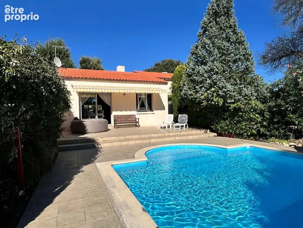 Photo Maison à Avrille au prix de 315 900€