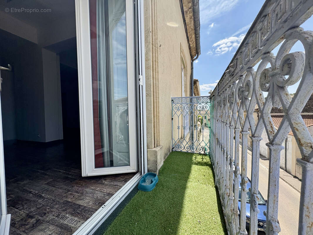 Appartement à AIGUES-VIVES