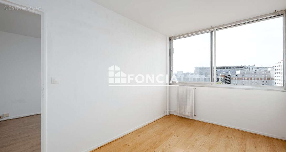 Porte de choisy - 2 pieces (43 m2) vue degagee - cave et parking - photo 3
