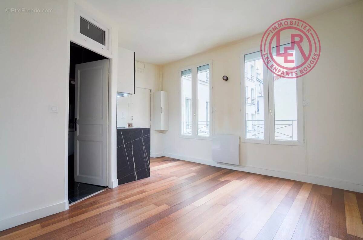 Appartement à PARIS-3E