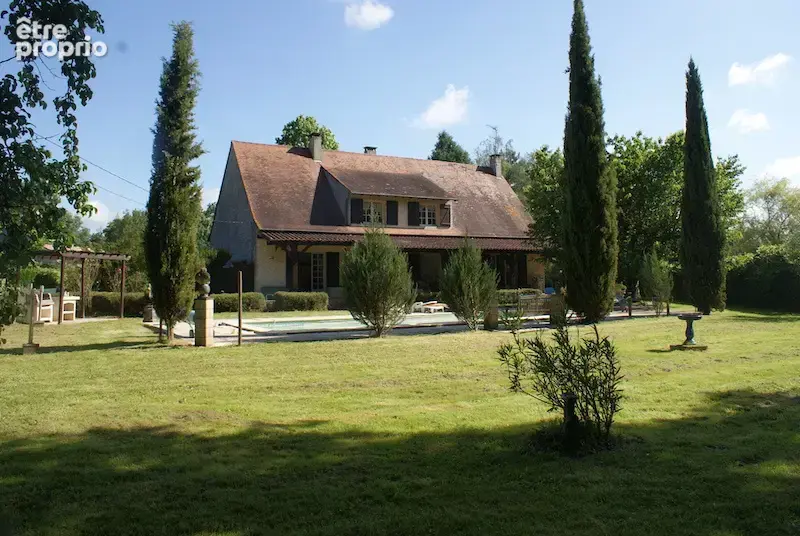 Maison à MENESPLET