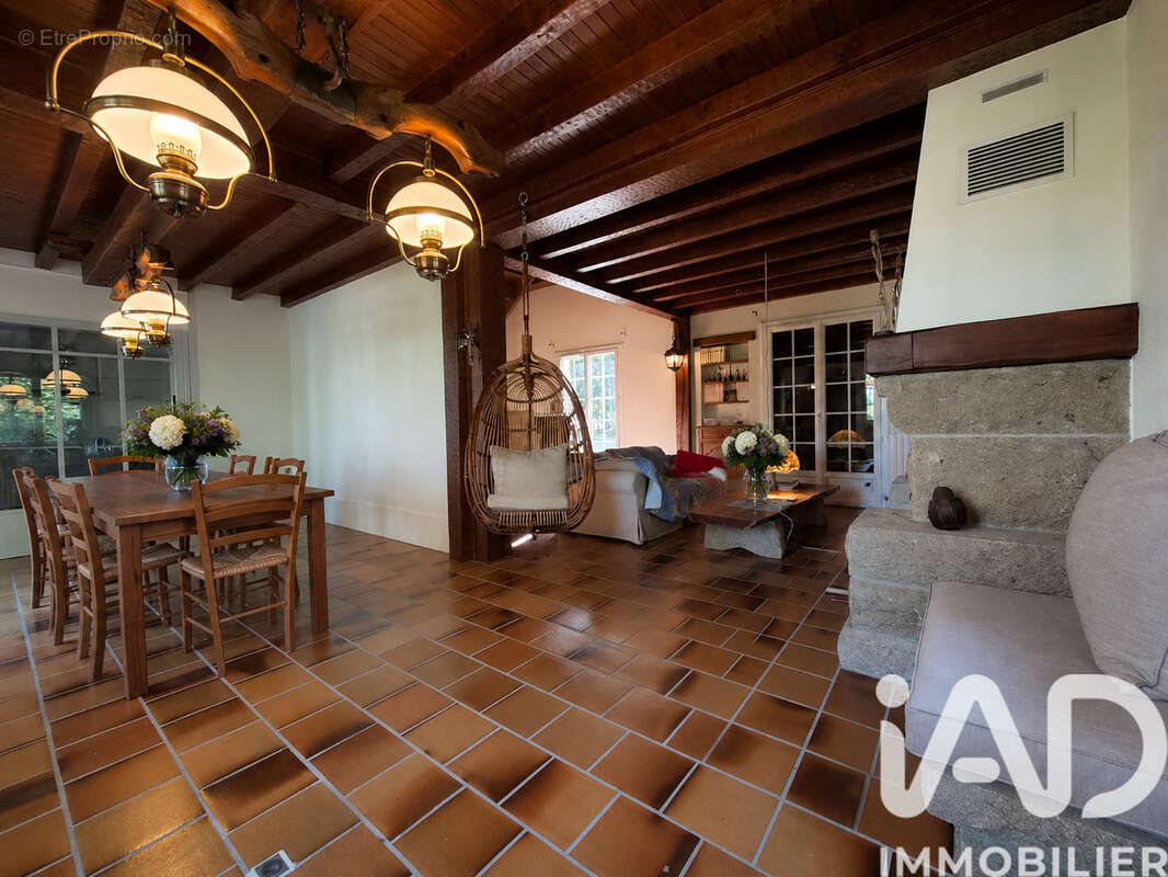 Maison 151 m² à Augignac  - photo 5