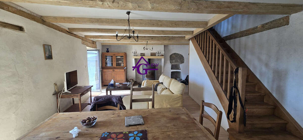 Maison à LA SALVETAT-PEYRALES