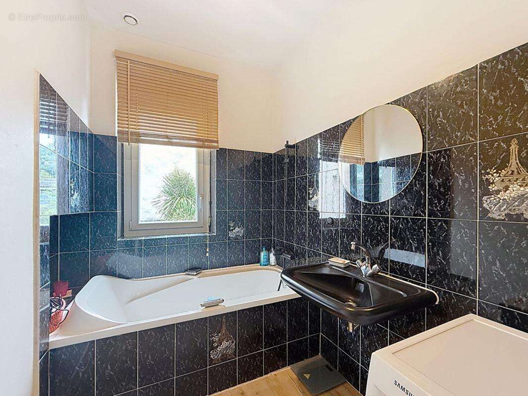 AURAY CENTRE Superbe appartement T4, 2 chambres, de 123,82 m² - photo 15