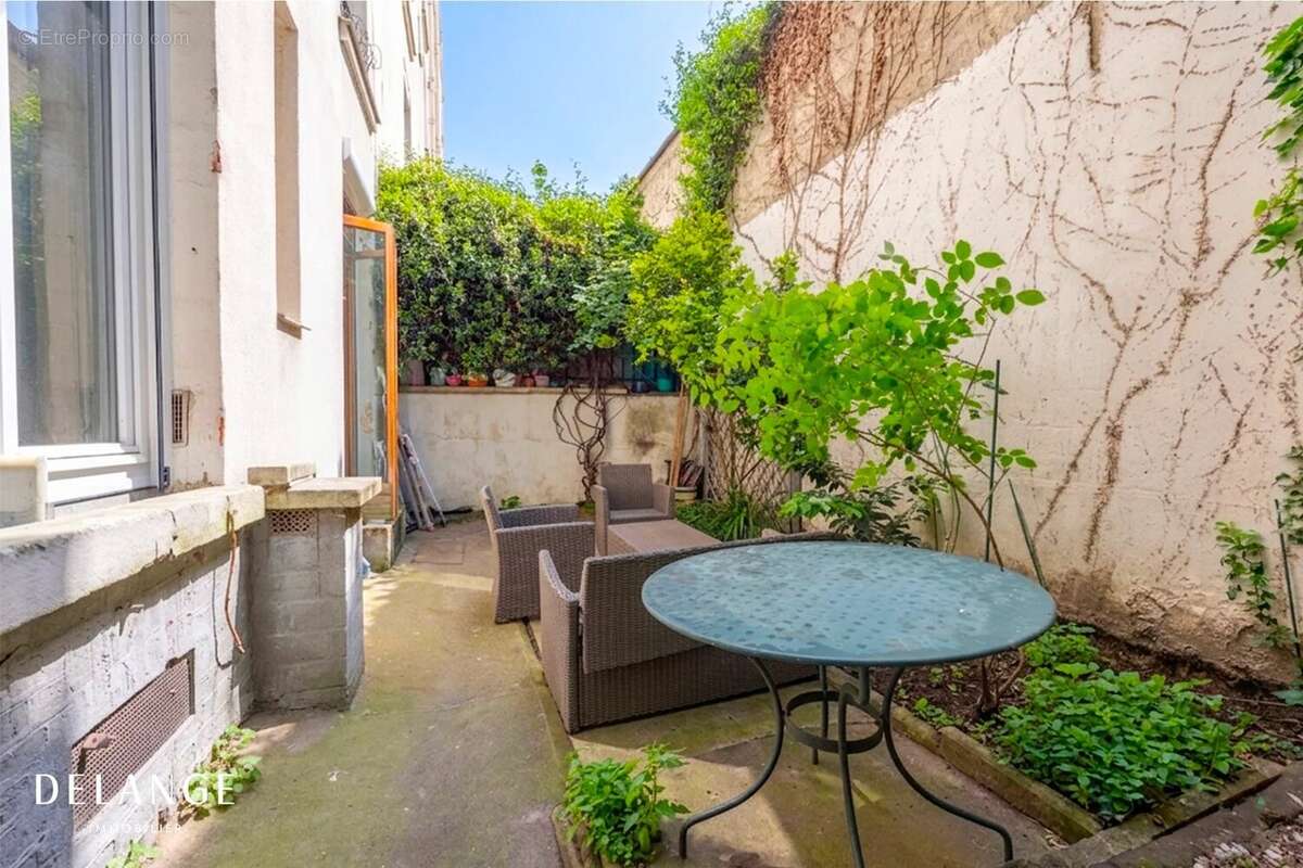 Appartement à PARIS-12E