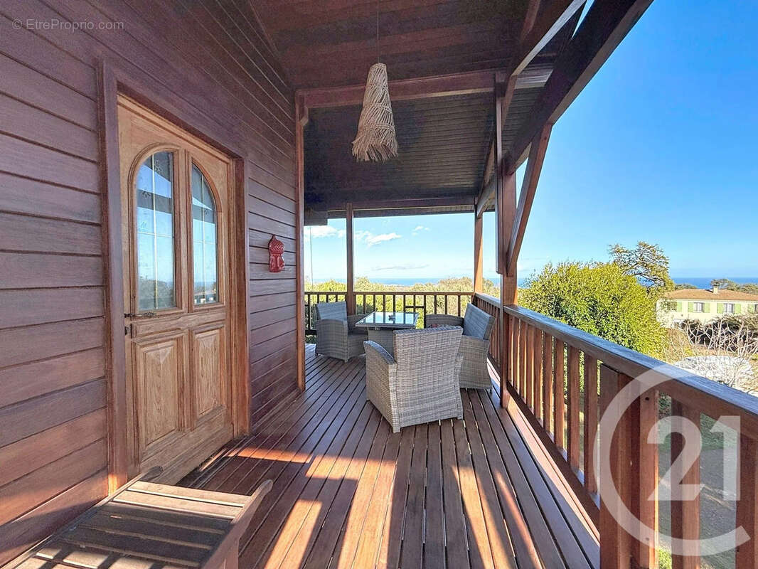 Maison à SANTA-MARIA-POGGIO