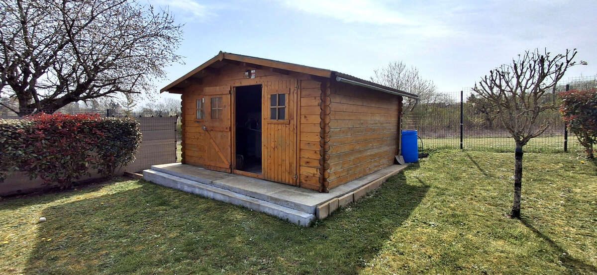 Maison à AILLANT-SUR-THOLON