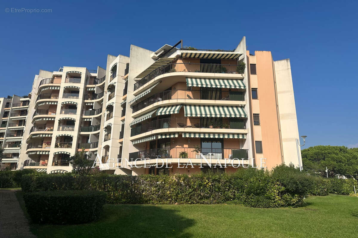 Appartement à MANDELIEU-LA-NAPOULE