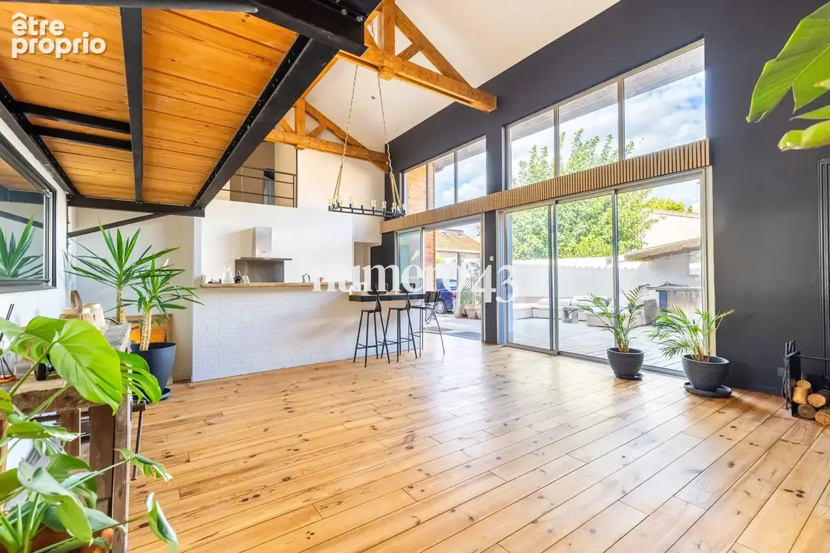 Maison 5 pièces 247 m² à vendre à Begles (33130) - photo 2