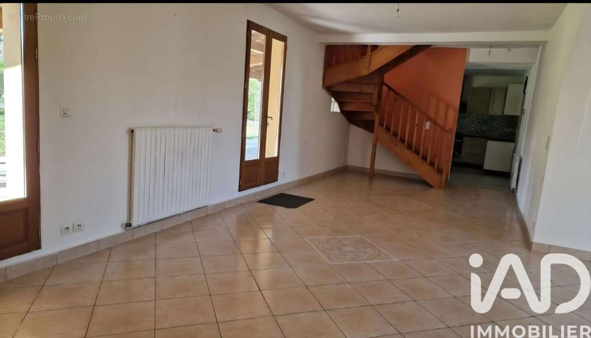 Photo 3 - Maison à VAYRES-SUR-ESSONNE