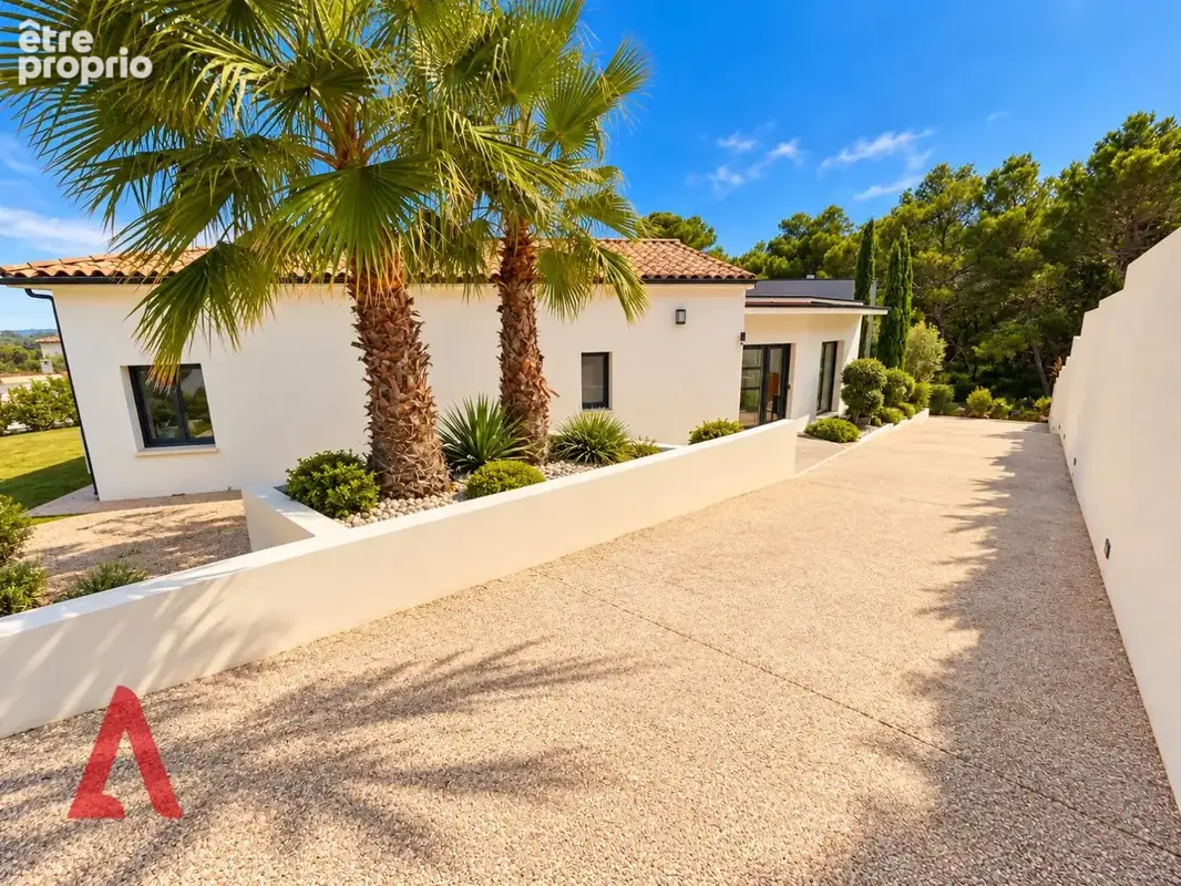 Villa contemporaine d'architecte  206 m²  Terrain 1 157 m² - photo 2