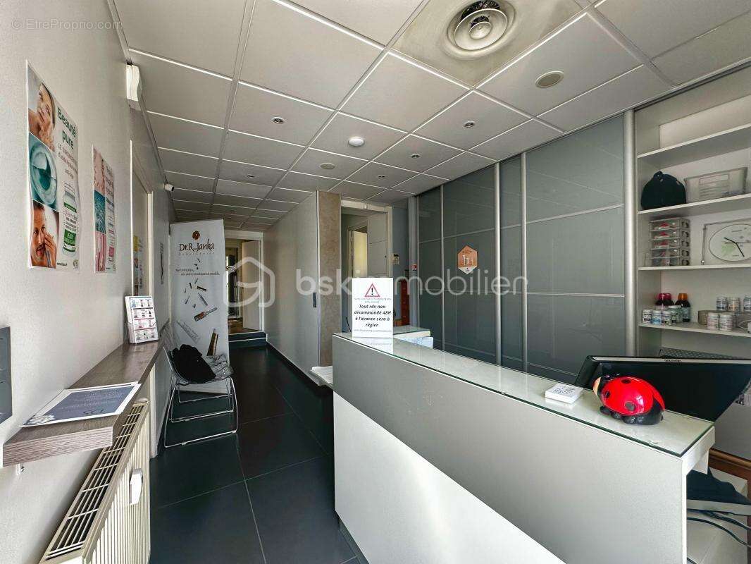 Local professionnel 71 m² – secteur mérande – chambéry – climatisé – double entrée – grande cave - photo 3