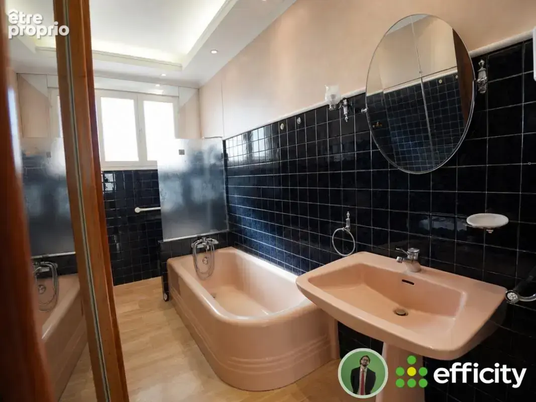 Maison 4 pièces 250 m² à vendre à Decines-Charpieu (69150) - photo 17