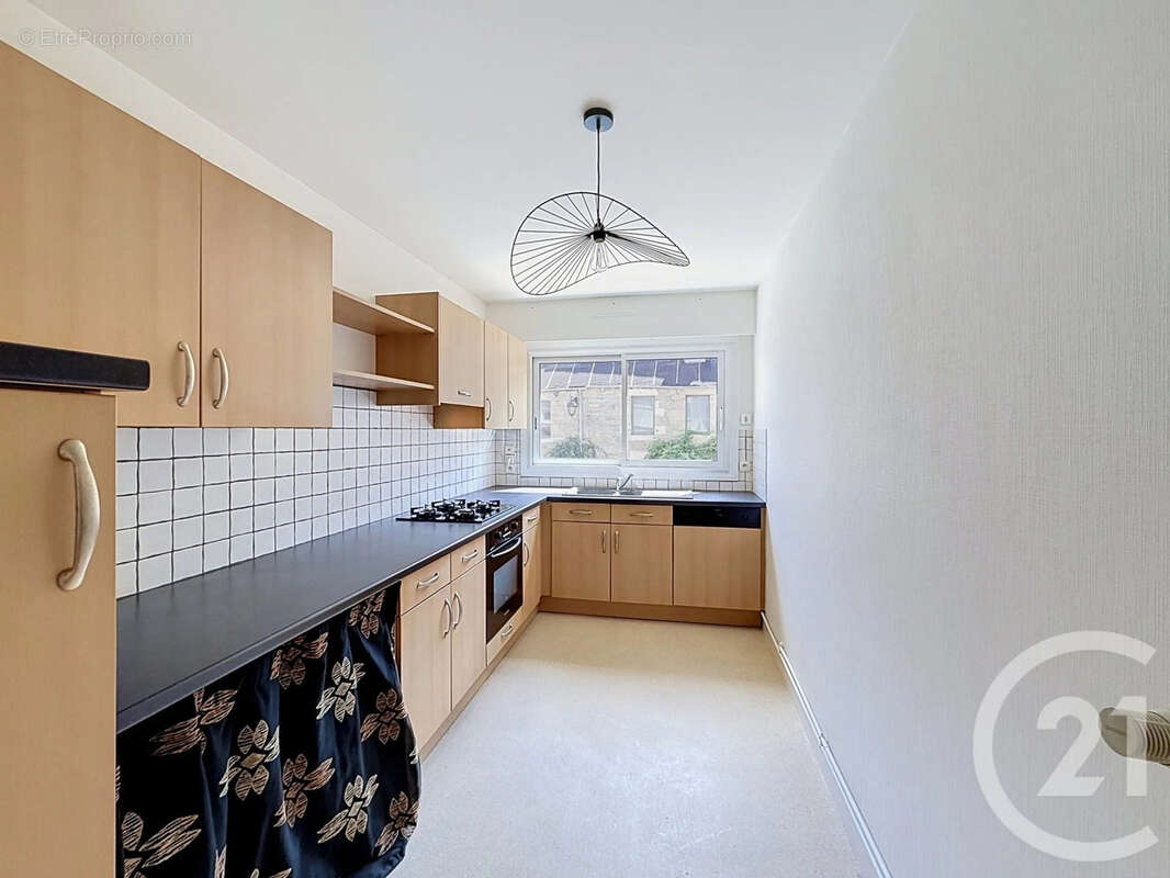 Appartement 70 m² à Lannion  - photo 3