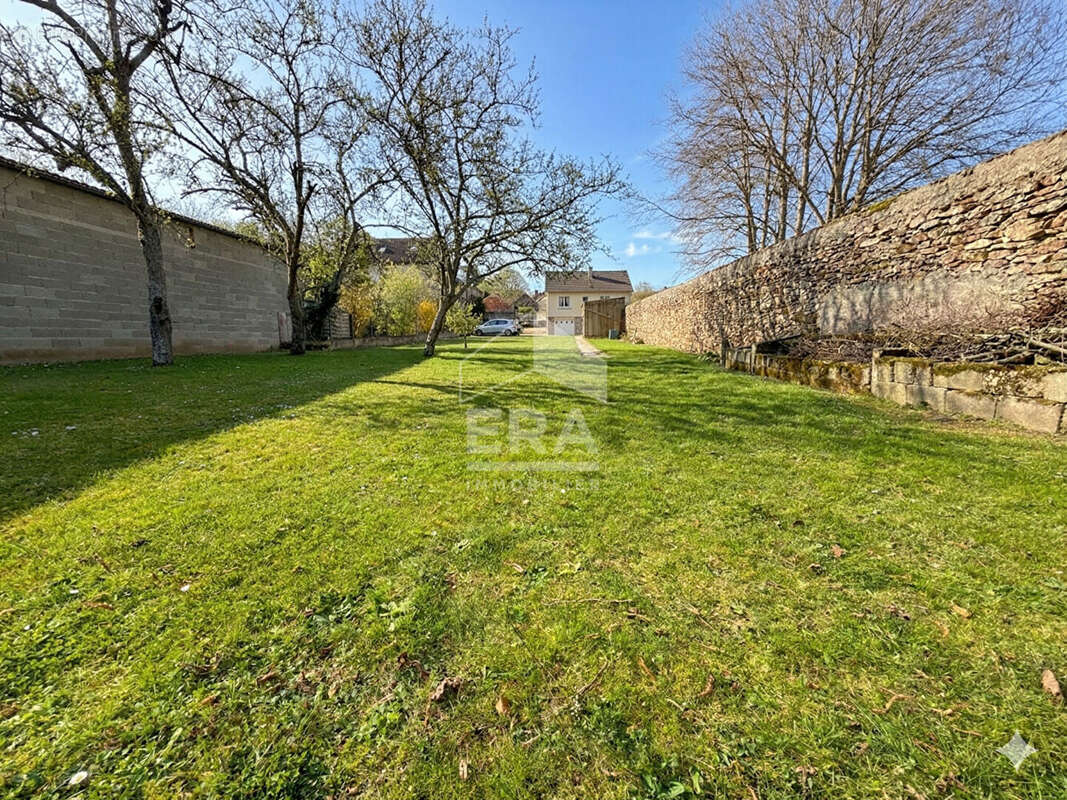 Maison à SAINT-SAUVEUR-SUR-ECOLE