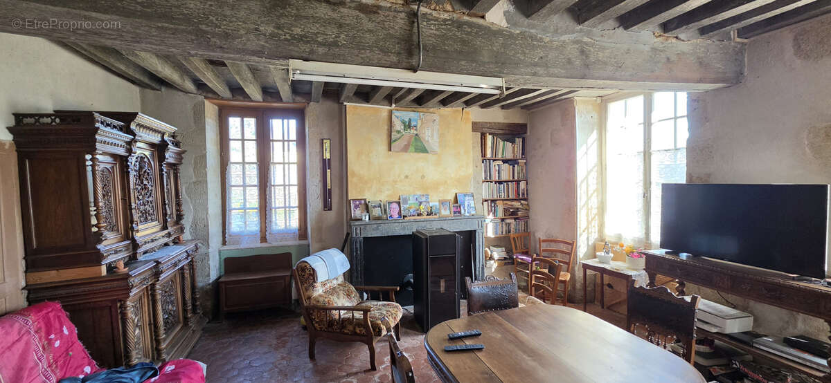 Maison à CHAMPALLEMENT