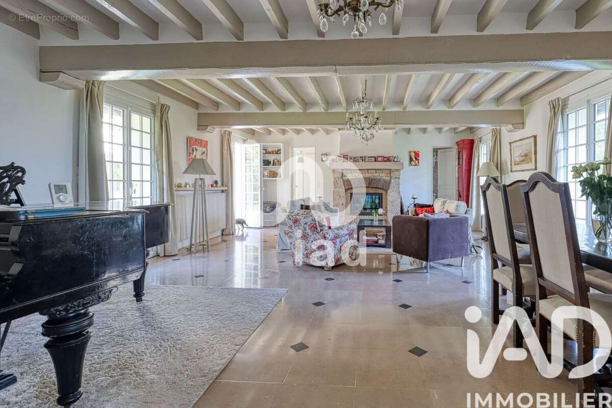 Photo 2 - Maison à BOULLAY-LES-TROUX