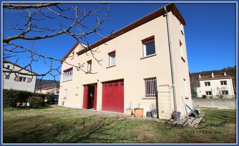 Villa 4 faces à vendre sur 1425 m2 de terrain avec garage et studio indépendant à REYNES (66) - photo 15