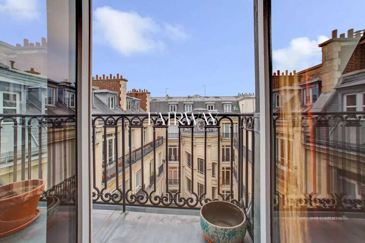 Appartement à PARIS-17E