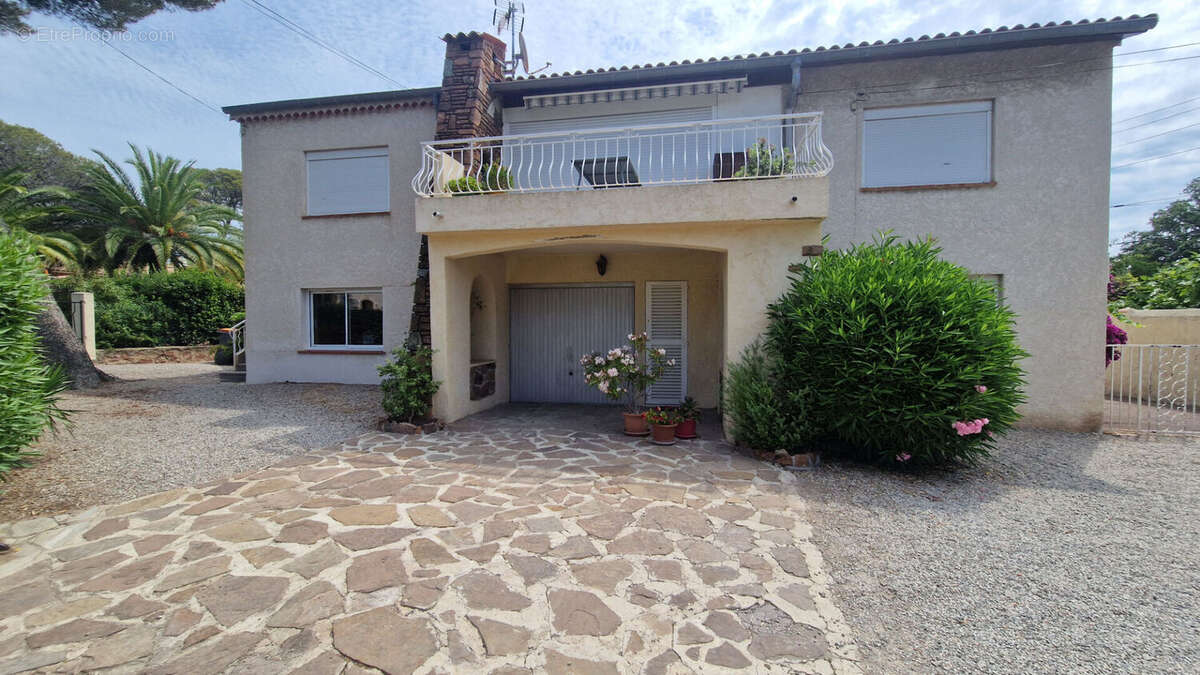 Appartement à SAINT-RAPHAEL