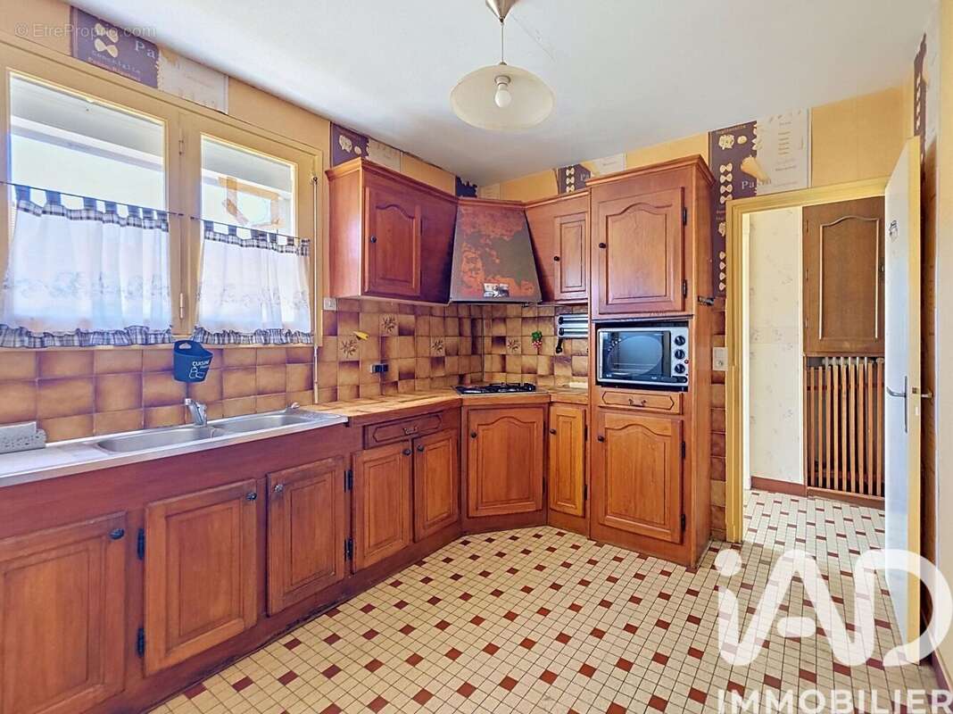 Maison 64 m² à Saint-Paterne-Racan  - photo 6