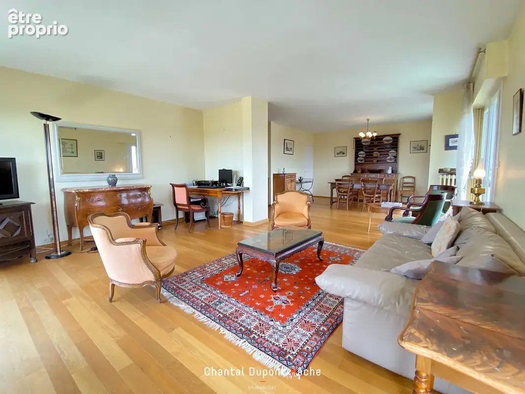 CHARTRES BORDS DE L'EURE - Appartement familial de 112 m2, 2/3 chambres, vue imprenable, parking et cave. - photo 6