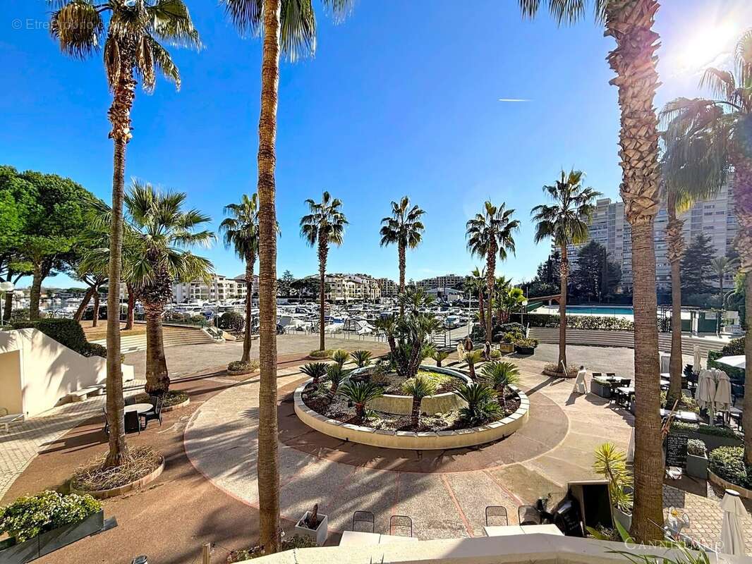 Appartement à MANDELIEU-LA-NAPOULE