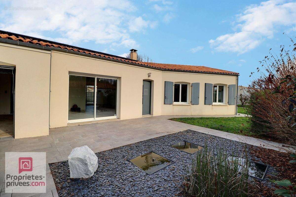 Maison à TONNAY-CHARENTE