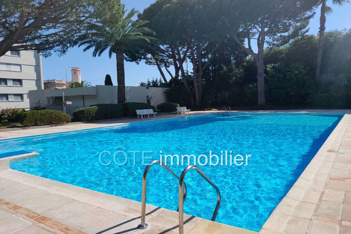 Appartement à VALLAURIS