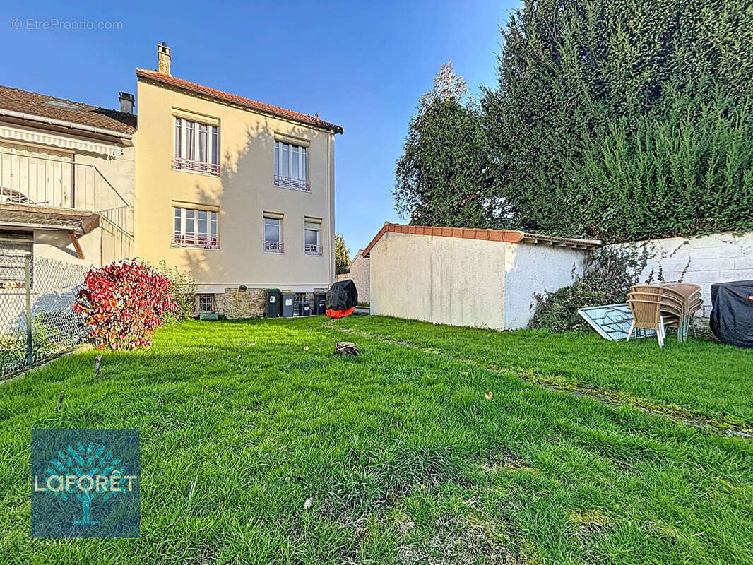 Maison à CHENNEVIERES-SUR-MARNE