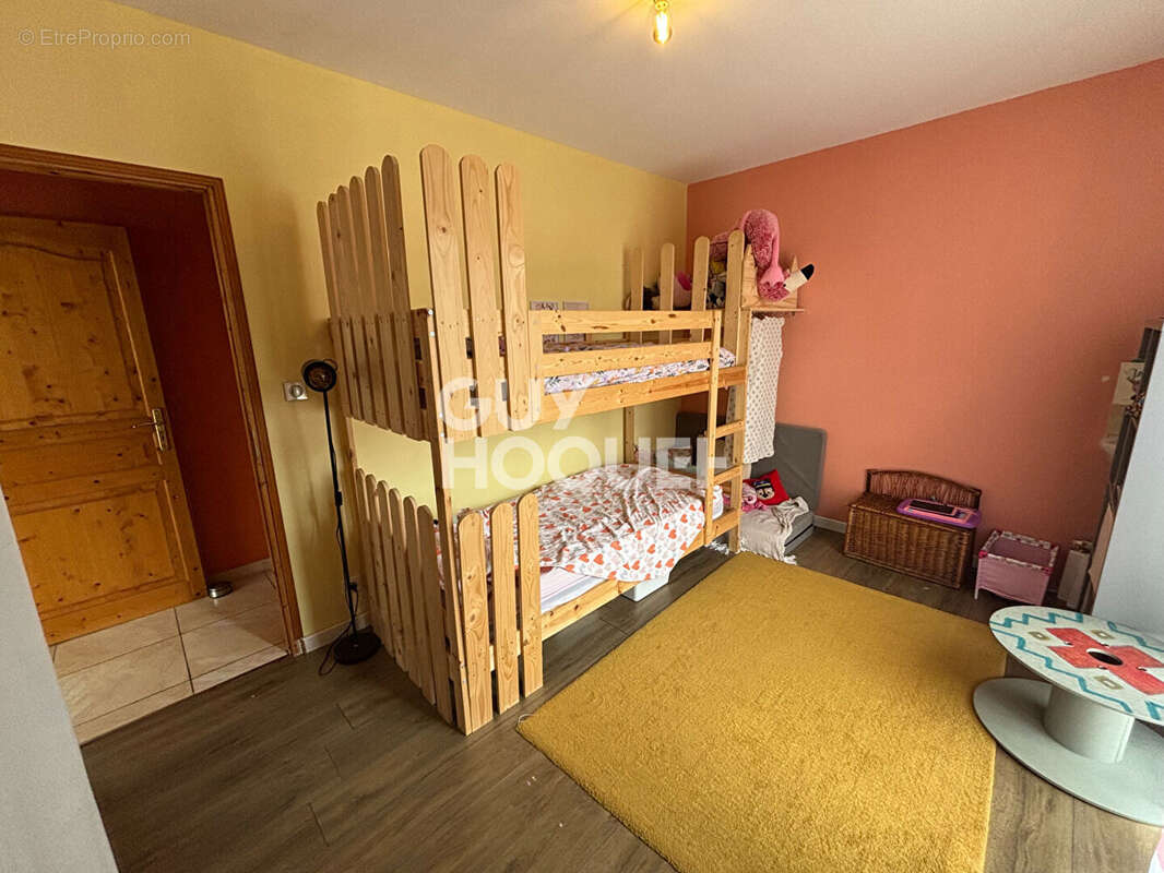 Maison de plain-pied avec dépendance  130 m² habitables sur terrain de 1 416 m²  Aubenas Actuellement louée - photo 9