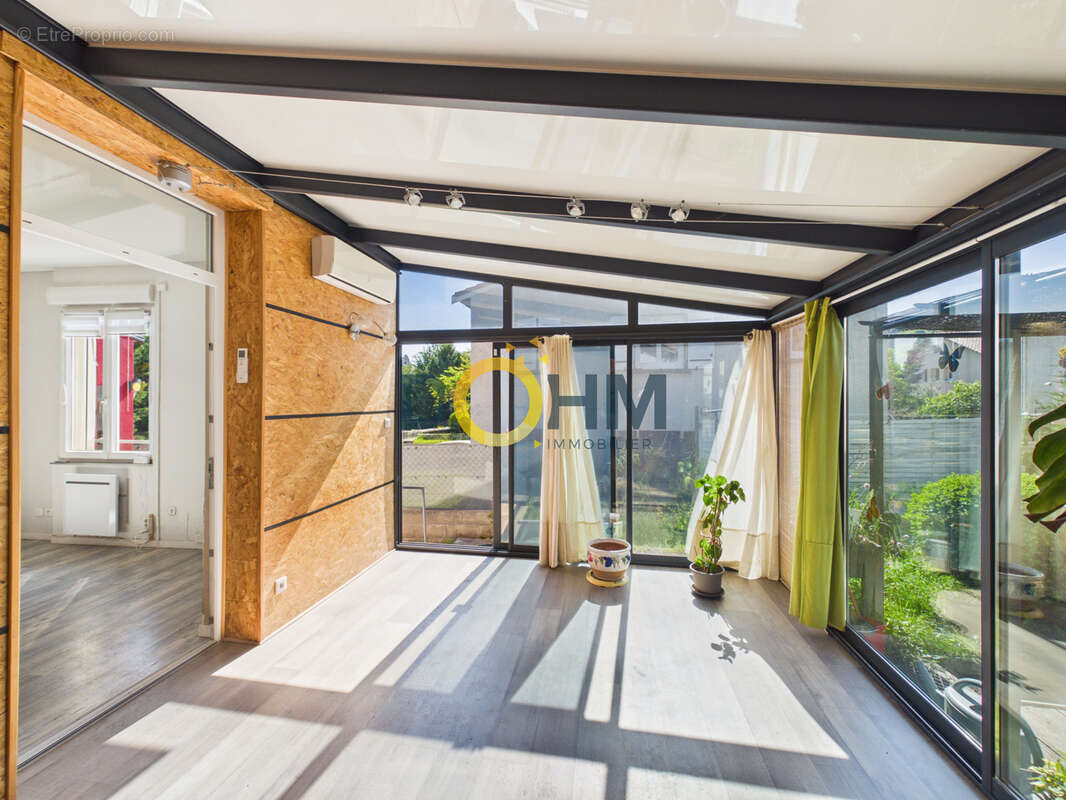 Maison en centre-ville avec jardin et garage - photo 18