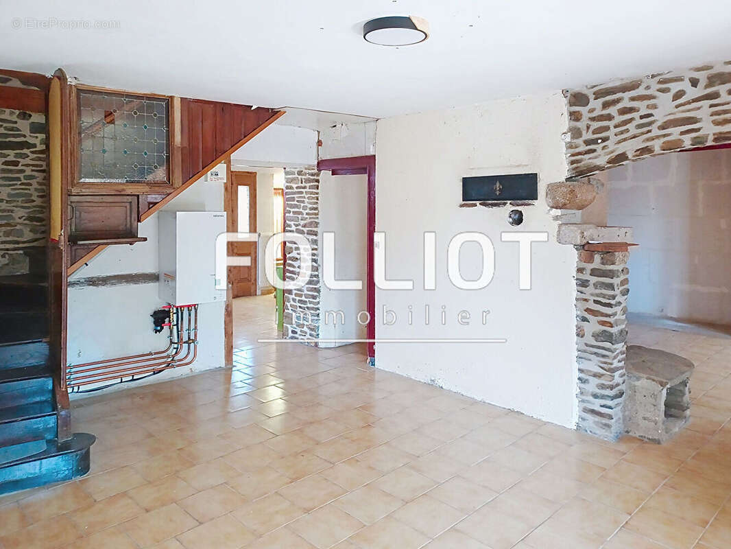 Maison à AUCEY-LA-PLAINE