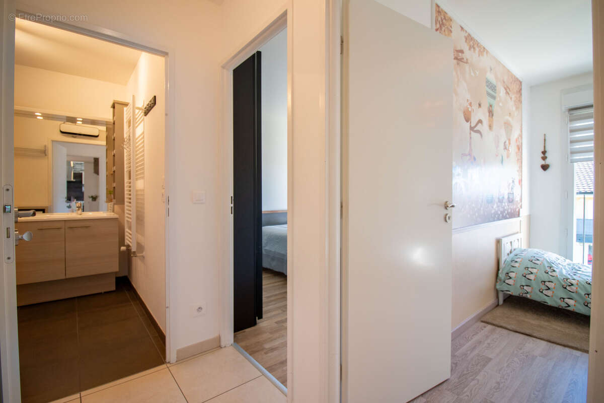 Appartement à CRUSEILLES