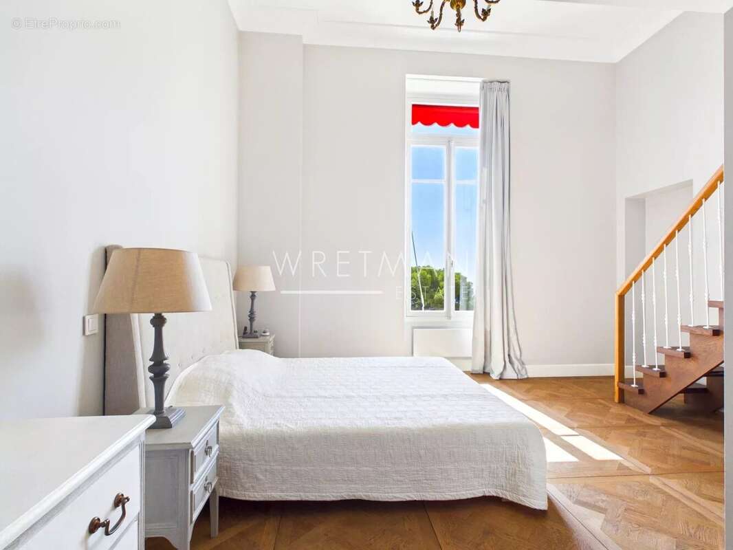 Appartement à ROQUEBRUNE-CAP-MARTIN