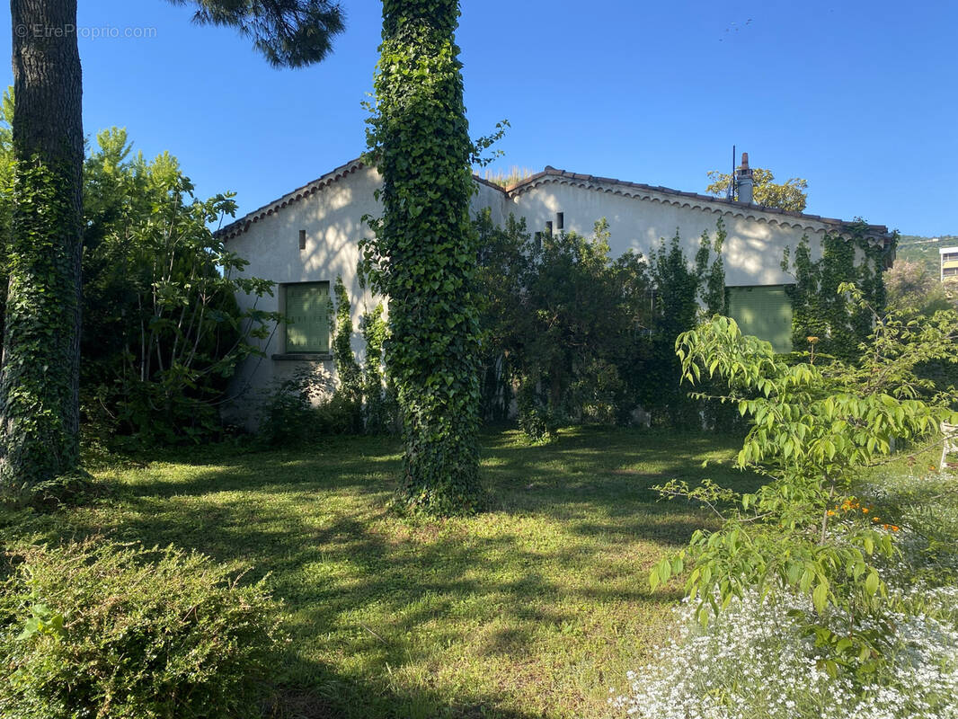 Maison à TOURNON-SUR-RHONE