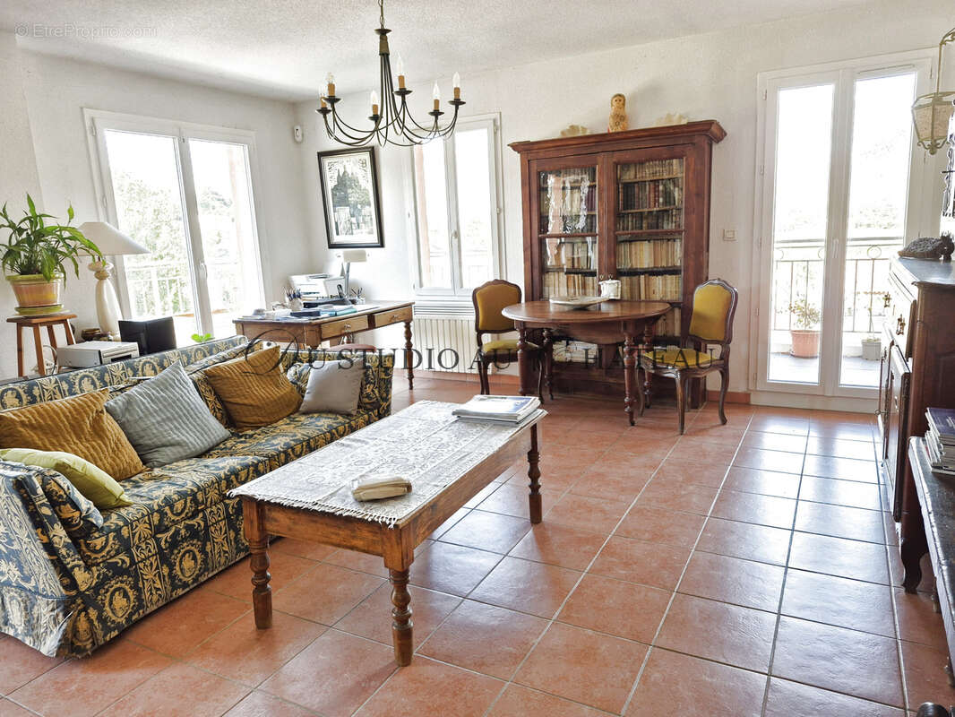 Appartement à PLAN-D'AUPS-SAINTE-BAUME