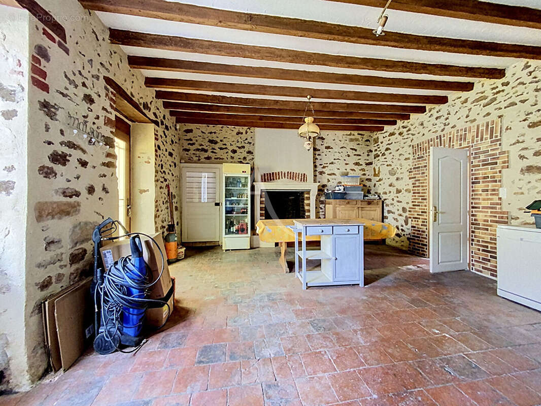 Maison à AIGNE