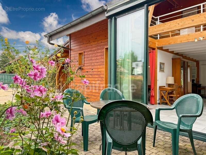 Maison à SAINT-GENIS-POUILLY