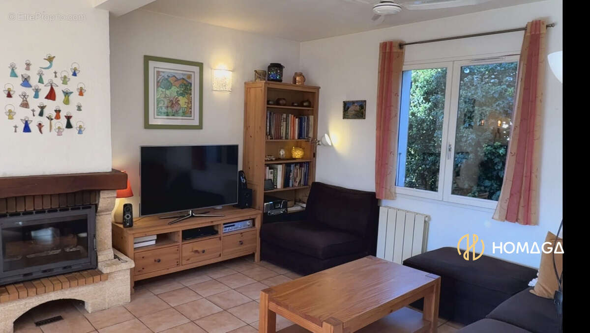 Salon / Salle à manger  - Maison à VITROLLES