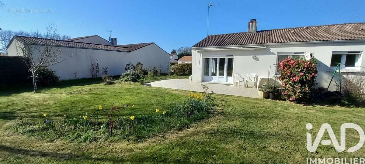 Photo 9 - Maison à LANDERONDE