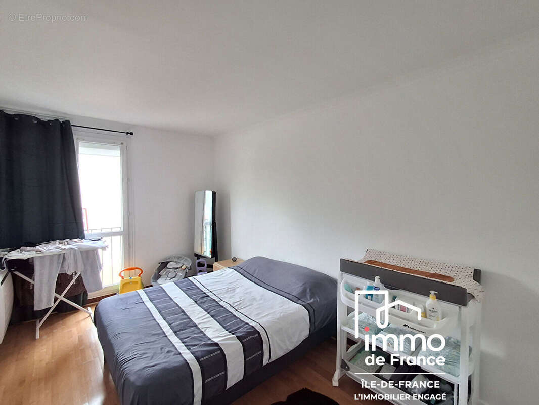 Appartement à ROSNY-SUR-SEINE