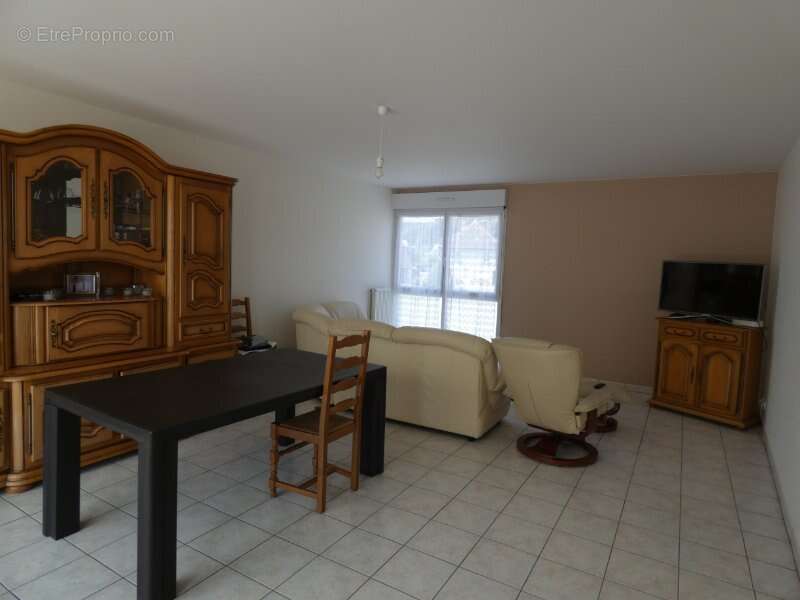 Ecouves 61250.Murs et fond boulangerie patisserie - photo 6