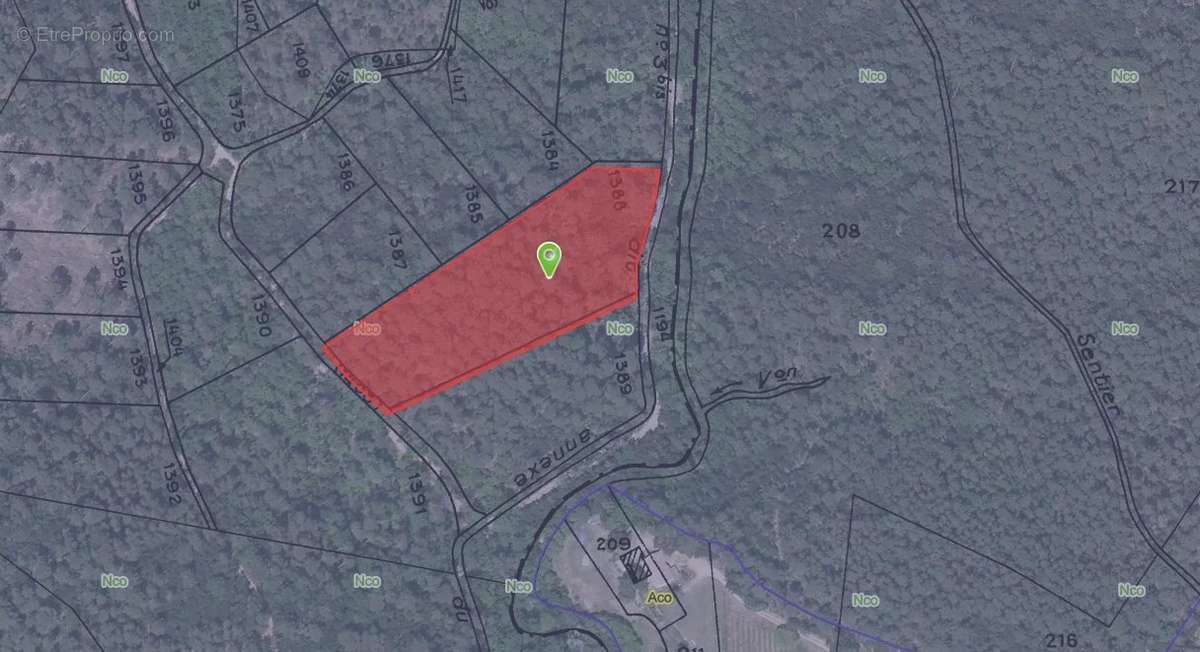 Terrain à ENTRECASTEAUX