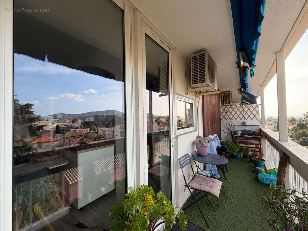 Appartement à HYERES