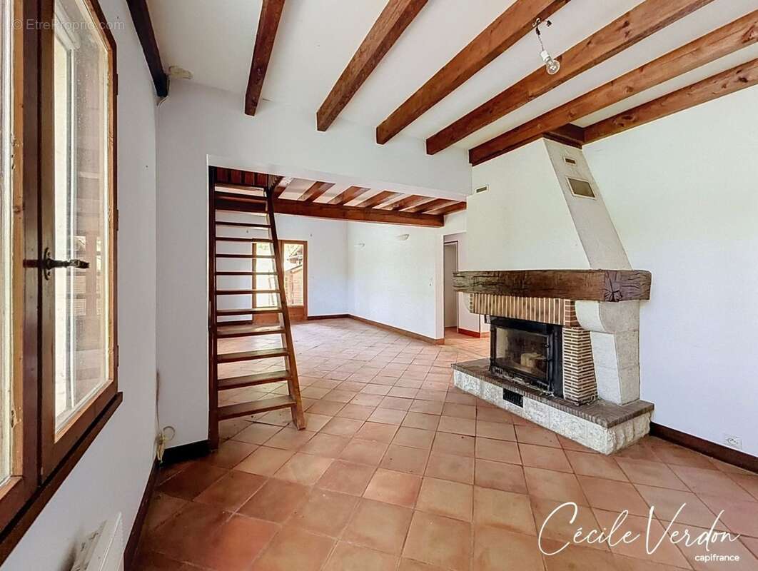 Maison à vendre 5 pièces RAZAC DE SAUSSIGNAC (24) - photo 5