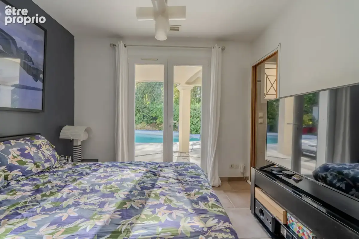 Montferrier-sur-Lez   Maison familiale avec piscine à débordement, au calme et sans vis-à-vis - photo 14